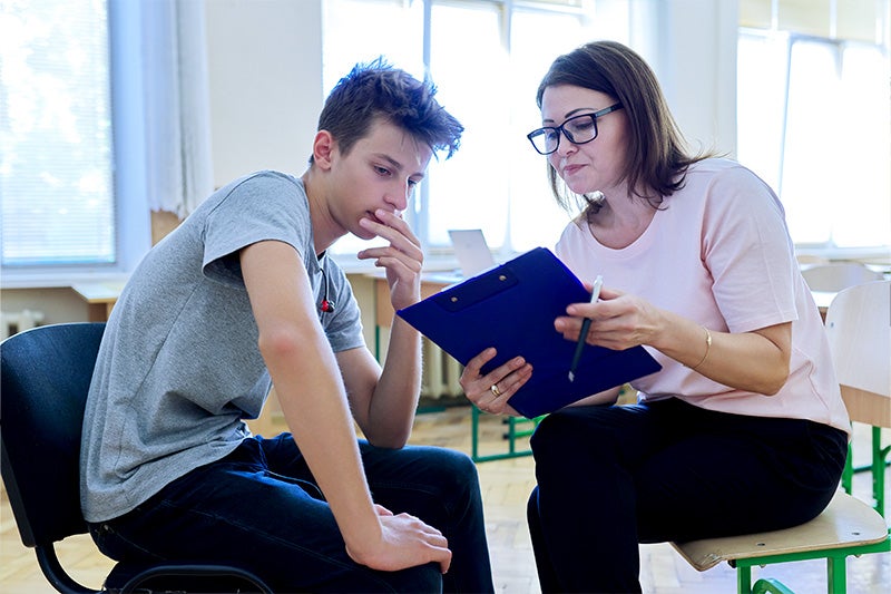Physician discussing a Spirometry procedure with a patient.